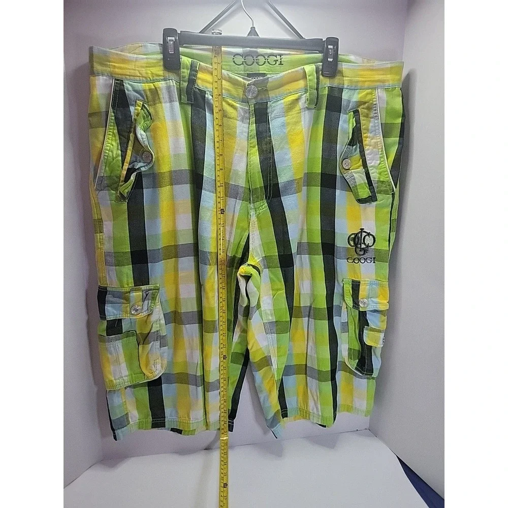 Vtg. Coogi Cargo Shorts Baggy Y2K Pastel Green,Yellow,Blue Embroidered Size 42 - Picture 7 of 14